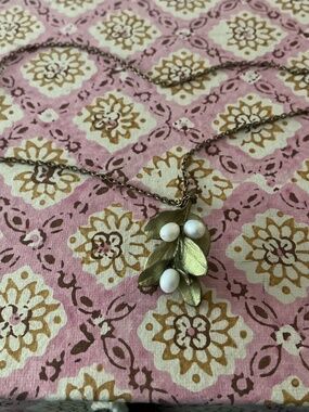 DISCOUNTED 16” Bronze/Pearl Michael Michaud Boxwood Necklace